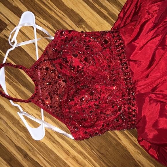 Sherri Hill Prom Dress - Picture 4 of 5